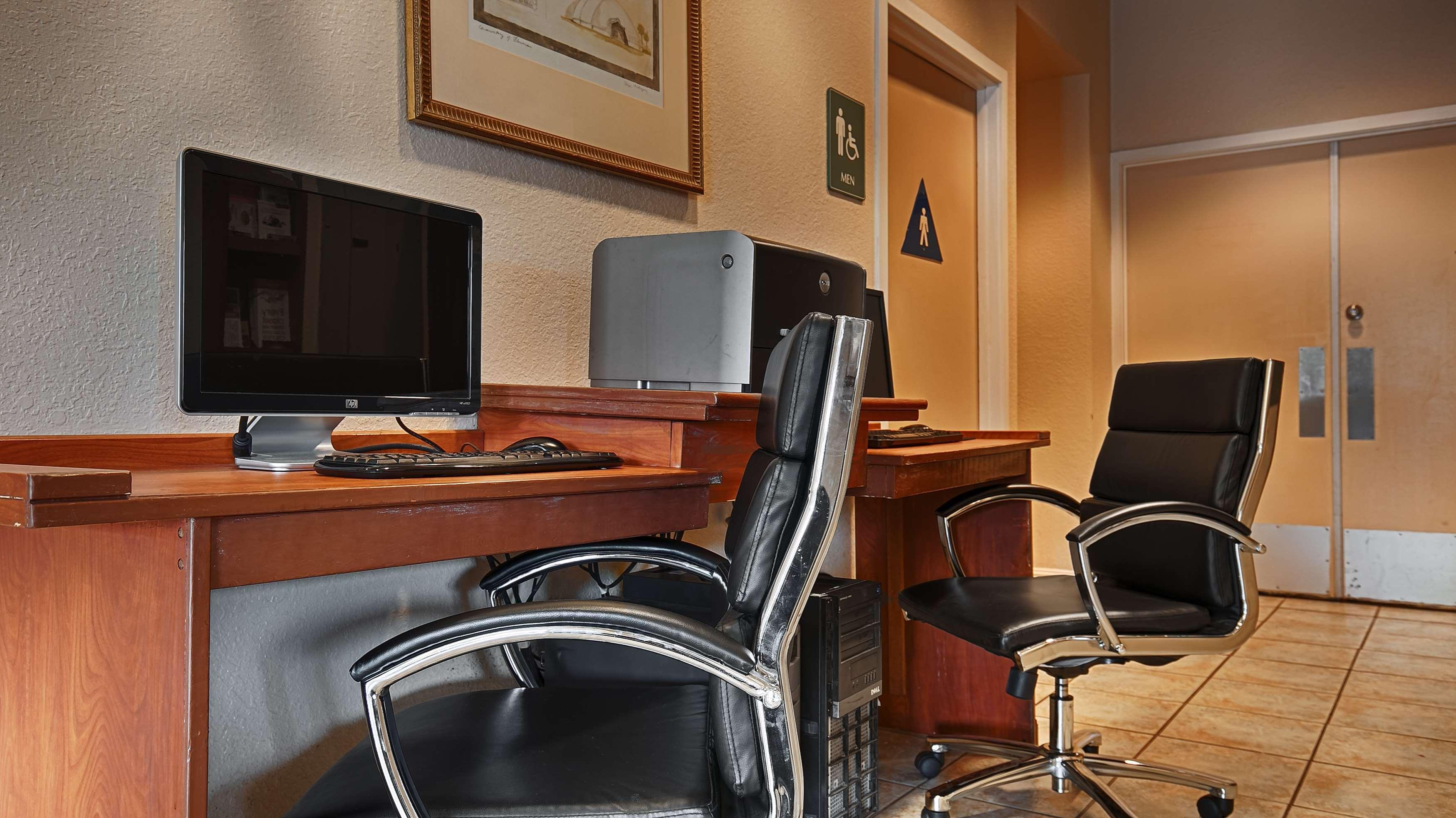 Best Western Heritage Inn Конкорд Екстериор снимка