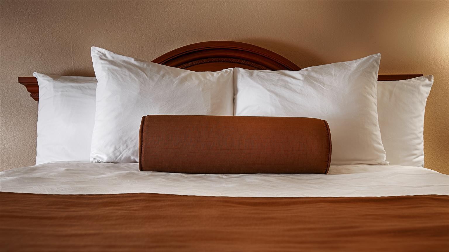 Best Western Heritage Inn Конкорд Екстериор снимка